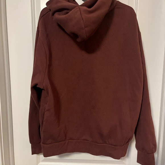 Zara Sweatshirt - Picture 2 of 2